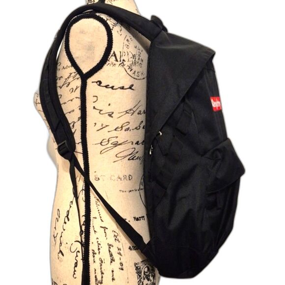 Sold! Oakley Backpack Mens Holbrook 20L Black With Custom Design Patch 80eighty - Picture 3 of 12